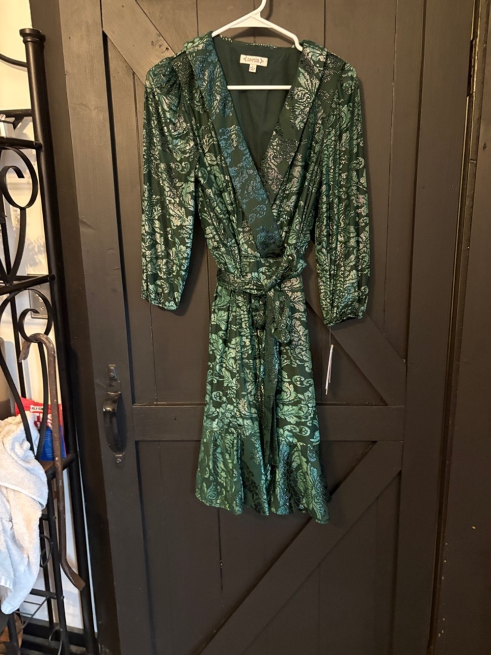 emerald green brocade dress Nanette Lepore | Dresses | Nanette Lepore Shimmering Silk brocade fabric 尺寸:M SS26 Launch 1 Grey Dress Pants with Length Neckline